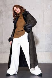 Testeur de couleur de peau et valise de rangement. Epingle Sur Nouvelle Collection Fw 18 19 Ventcouvert