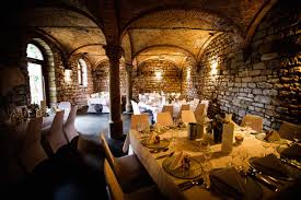 Der charme eines stilvollen und dabei urgemütlichen weingutes wird ihre hochzeit garantiert zu einem. Hochzeitslocations In Der Pfalz Agentur Traumhochzeit