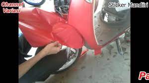 Anda bisa mencari produk ini di toko online yang mungkin jual striping scoopy sticker honda. Wrap Honda Scoopy Full Of Red Sticker Doff Youtube