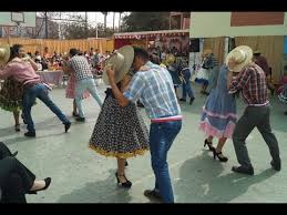 Al triunfar la revolución cubana en 1959, benny moré optó por permanecer en la isla. La Guaracha Muestra Folclorica 2016 Jornada Manana Youtube