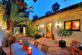 Diane Keaton Buys Out Of Character Palisades Home Hacienda Style Homes Spanish Style Homes Hacienda Style