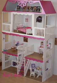 La Doll House Kat S Dolls Photos Et Creations Maison De Poupee En Bois Plans De Maison De Poupee Meubles De Poupee