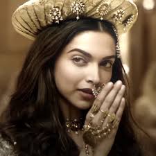 Deewani X lajjo 🦚💫 #nimralicious_ #sadvibes #fypppppppppppppp #desiedits  #editing #editingskills #deewanimastani #deepikapadukone #lajjo #heeramandi  #netflix