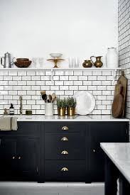 The Difference Grout Color Can Make To Your Tiles With Images Kitchen Cabinet Colors Kitchen Trends Kitchen Renovation