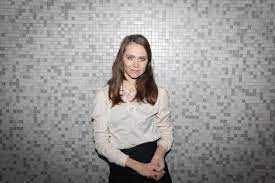Larissa fuchs, russisch лариса фукс (* 1983 in tscheljabinsk als козлова лариса олеговна. Ich Weiss Wo Ich Herkomme Madamewien