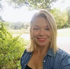 Hi I'm divorced 💔 and looking for new friends, I don't care where you come  from Give me a little hello, Salve is free. but a little hello It means a  lot