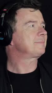 Throwback to this amazing recording of ‘Angels On My Side’ for @WFUV Public  Radio from the summer of 2016 ❤️