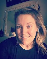 Carly Lyons's Instagram, Twitter & Facebook