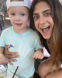 Deena Epps's Instagram, Twitter & Facebook