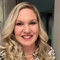 Sheryl Hull's Instagram, Twitter & Facebook