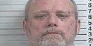 NW Florida man charged in domestic violence attack with golf club