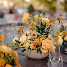Canada day is a fun summer holiday to decorate for with white and red colors, handmade crafts and national symbols. 31 Summer Wedding Centerpieces