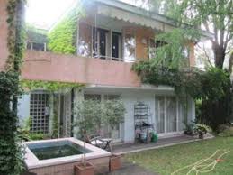 A san donà di piave, zona mussetta di sopra, proponiamo casa singola con giardino e porzione di terreno per chi cerca spazi comodi e luminosità. Abitazione In Villini San Dona Di Piave 500 000 1 000 000 Euro Enti E Tribunali