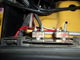 Maybe you would like to learn more about one of these? 30 Amp In Line Circuit Breaker Perpendicular Mount Bracket Pollak Accessories And Parts 38630
