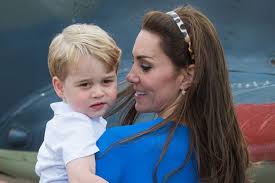 Hrh prince george alexander louis of cambridge (* 22. Prinz George Herzogin Kate Teilt Neue Fotos Zum 7 Geburtstag Glamour
