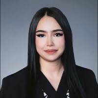 Anahi Quezada's Instagram, Twitter & Facebook