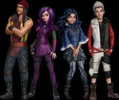 Mal uses magic to make her hair resemble audrey's as she is leaving for the isle of the lost with her friends after receiving an anonymous message from the island. 140 Descendants Ideen Descendants The Descendants Disney