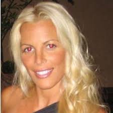 Danielle Reda (@Knockershop)