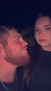 Dylan Deering's Instagram, Twitter & Facebook