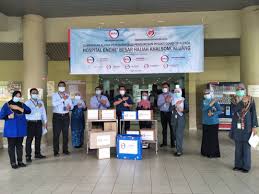 Hospital enche' besar hajjah khalsom, pilsētas kluanga slimnīcas un medicīnas iestādes rajonā. News Hebhk Terima Sumbangan Peralatan Perubatan Daripada Hospital Kpj Kpj Bandar Dato Onn Specialist Hospital