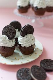 Recette De Cupcakes Aux Oreos Recettes Faciles Recette Pas Cher Recettes Rapides Par Stella Cuisine Recette Recette Cupcake Recette Cupcake Facile Recette Facile