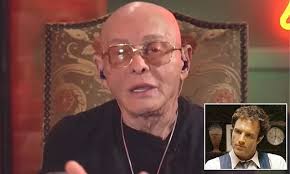 Sammy the Bull Gravano påstod att James Caan "hade kopplingar till maffian  och var närvarande när skådespelaren påstås ha bett Colombo-familjens boss  Joe Colombo om tillstånd att spela Sonny Corleone i Gudfadern." :