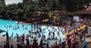 5 Wahana Unggulan Di Waterboom Pakem Sari Jogja Kolam Ikan Gazebo Alam