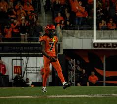 Friday Night Lights: No. 19 Oregon State wins a resolute victory against  No. 10 Utah 