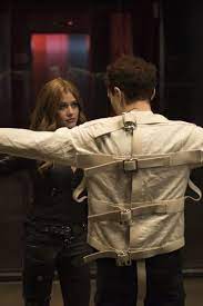Shadowhunters Season 3 Episode 18 Review The Beast Within Tv Fanatic