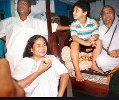 Banners and hoardings with the words 'ram ka naam badnam na karo' (don't malign the name of ram) written in bengali and hindi have come up at different places in kolkata and beyond. West Bengal Chief Minister Mamta Banerjee Birth Day Jagran Special