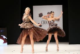 Capucine Anav Fabienne Carat Denitsa Ikonomova Defil Danse De Salon Le Salon Du Chocolat Delphine Wespiser