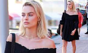 Thank you for 500 followers! Makeup Free Margot Robbie In Los Angeles Daily Mail Online