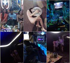 淫乱KTV！酒吧KTV坐台全裸淫乱摸奶舔鸡，有钱就是好