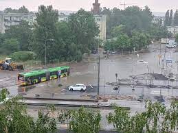 Do poznania dotarły zapowiadane przez imgw burze i ulewy. Uxc16gqaxzwymm