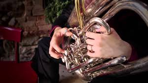 Gabriele marchetti è nato a città di castello (perugia) nel 1983 ed ha iniziato lo studio dellamusica all'età di sei anni prima con la fisarmoica, poi con. Italian Wonderbrass Forumarts