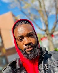 Kelvin Dennis's Instagram, Twitter & Facebook