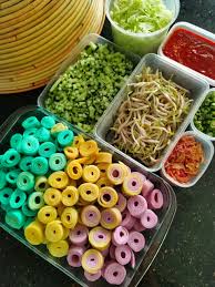 10 resepi kuih paling popular bulan puasa ~ vitamin wawa via www.vitaminwawa.com. Resepi Laksam Hipster Warna Warni Tapi Rasa Tetap Sedap Makan Semangkuk Confirm Tak Cukup Daily Masak