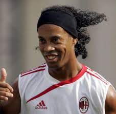 Dona miguelina starb im alter von 71 jahren. Fussball Mailands Ronaldinho Will Wieder Der Alte Werden Welt