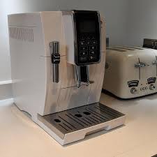 Choosing your preferred store helps you: De Longhi Dinamica Review
