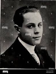 Oscar Potts's Instagram, Twitter & Facebook