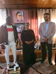 Everyone is keen to know if tb joshua is dead or alive. Wy05fjrcrjtbum