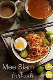 Resepi sarapan/minum petang sedap anda. Mee Siam Berkuah Masam Manis