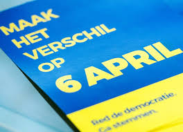 13 juni 2021, 21.00 uur. Mannen Achter Oekraine Referendum Geven Toe Wij Willen Gewoon Nederland Uit De Eu