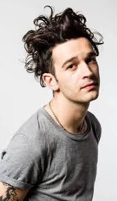 Im Wanting To Style My Hair Like This I Have Length And Curl Just Cant Get The Volume Lift My Hair Seems Flat What Product The 1975 Matthew Healy Matty Healy