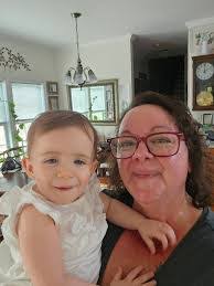 Veronica Dowd's Instagram, Twitter & Facebook