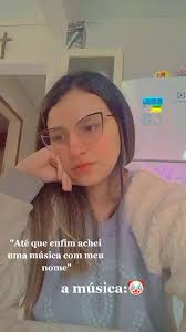 Música com Nomes: Brenda, Monique, Louise, e Mais