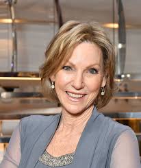 Heidi Summers's Instagram, Twitter & Facebook