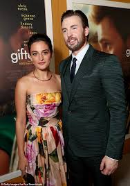 Check his dating profile and relationship with jenny slate and minka kelly. Chris Evans Breaks Up Again With Jenny Slate Again Daily Mail Online