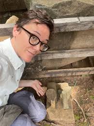 Lili Flores (@lilifl0r)