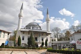 Berlin türk şehitlik camii cemaatimizle kabir ziyaretini gerçekleştirdik. Faszinierende Moschee Mit 2 Minaretten Am Tempelhofer Feld Ditib Sehitlik Moschee Berlin Reisebewertungen Tripadvisor